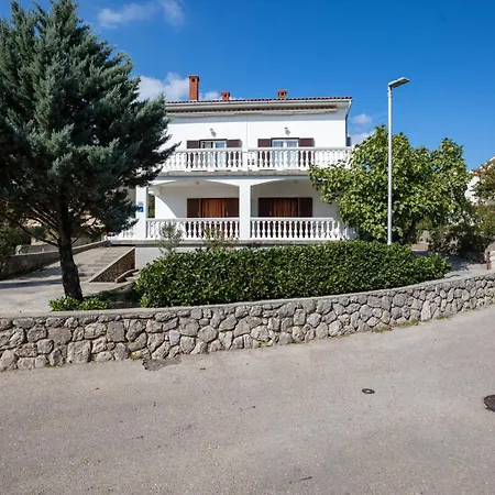 Apartmán Front In Krk With Wifi
