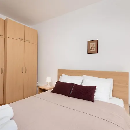 Appartamento Front In Krk With Wifi Krk Town